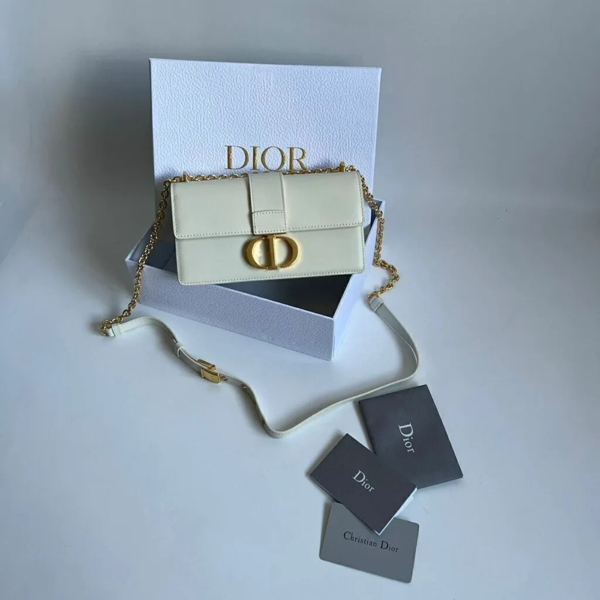 Dior 30 Montaigne East-West Tas met Ketting