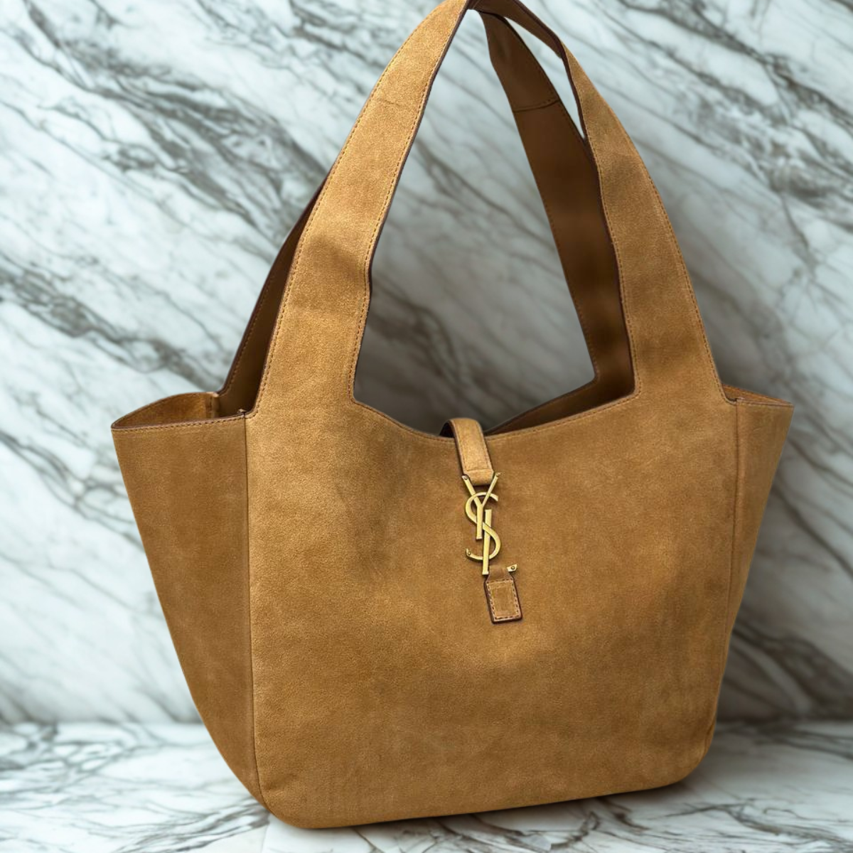 Saint Laurent – Le 5 à 7 Bea-tas in suède