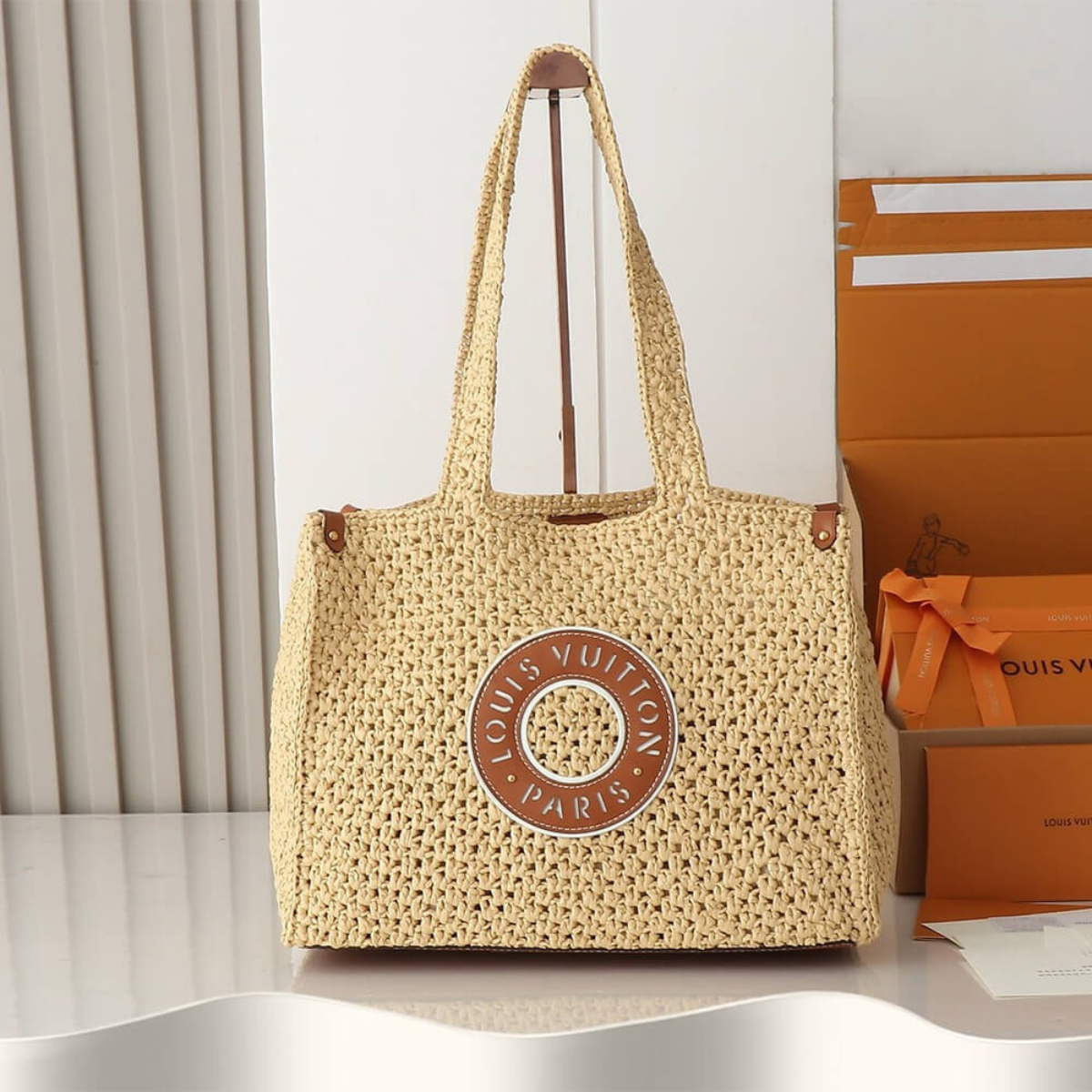 Louis Vuitton – By The Pool Raffia OnTheGo MM-tas