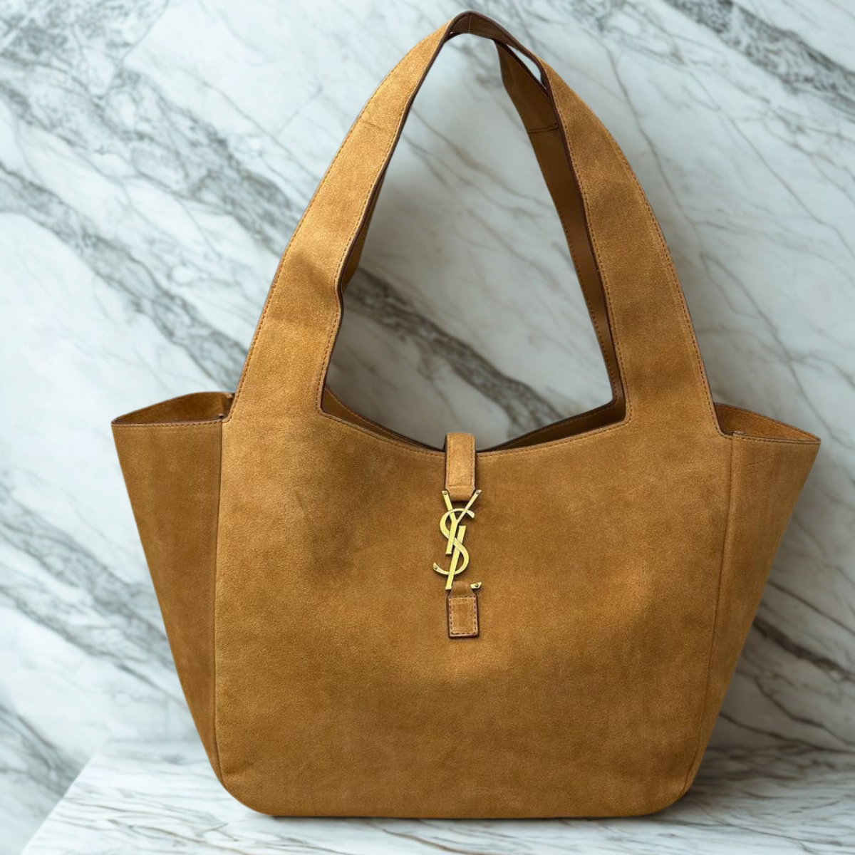 Saint Laurent – Le 5 à 7 Bea-tas in suède