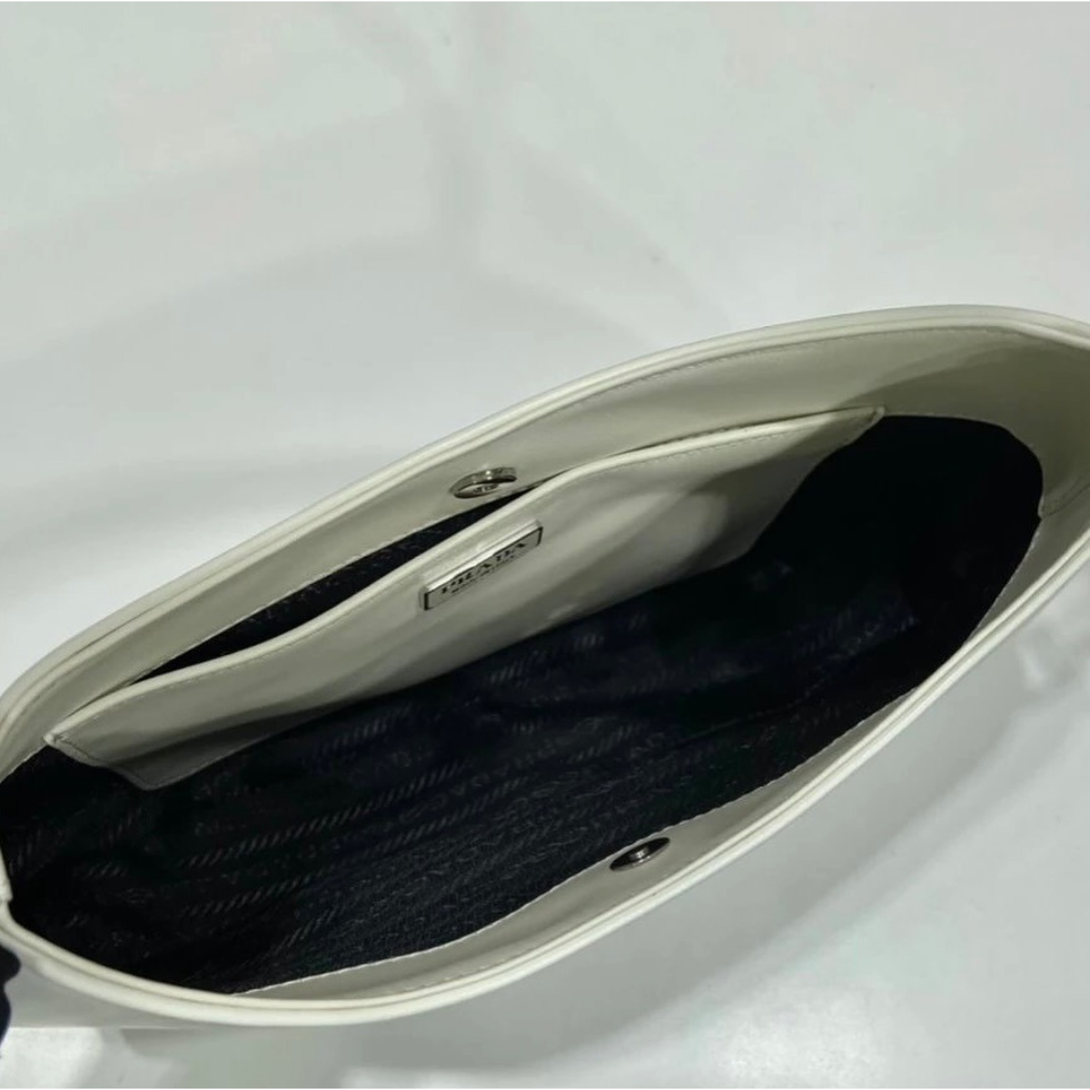 Prada – Cleo schoudertas in gepolijst leer