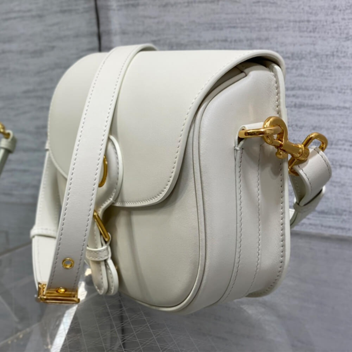 Dior Bobby Crossbody en 30 Montaigne Wedge Slides