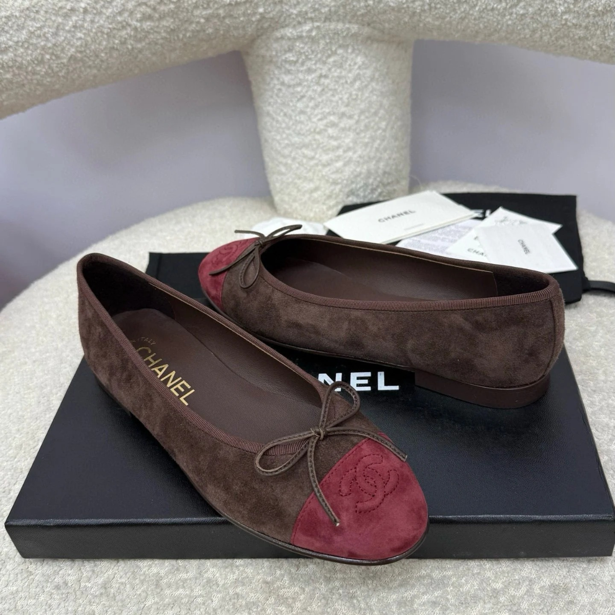 Chanel 25A Ballet Flats Donkerrood Chocolade Suède