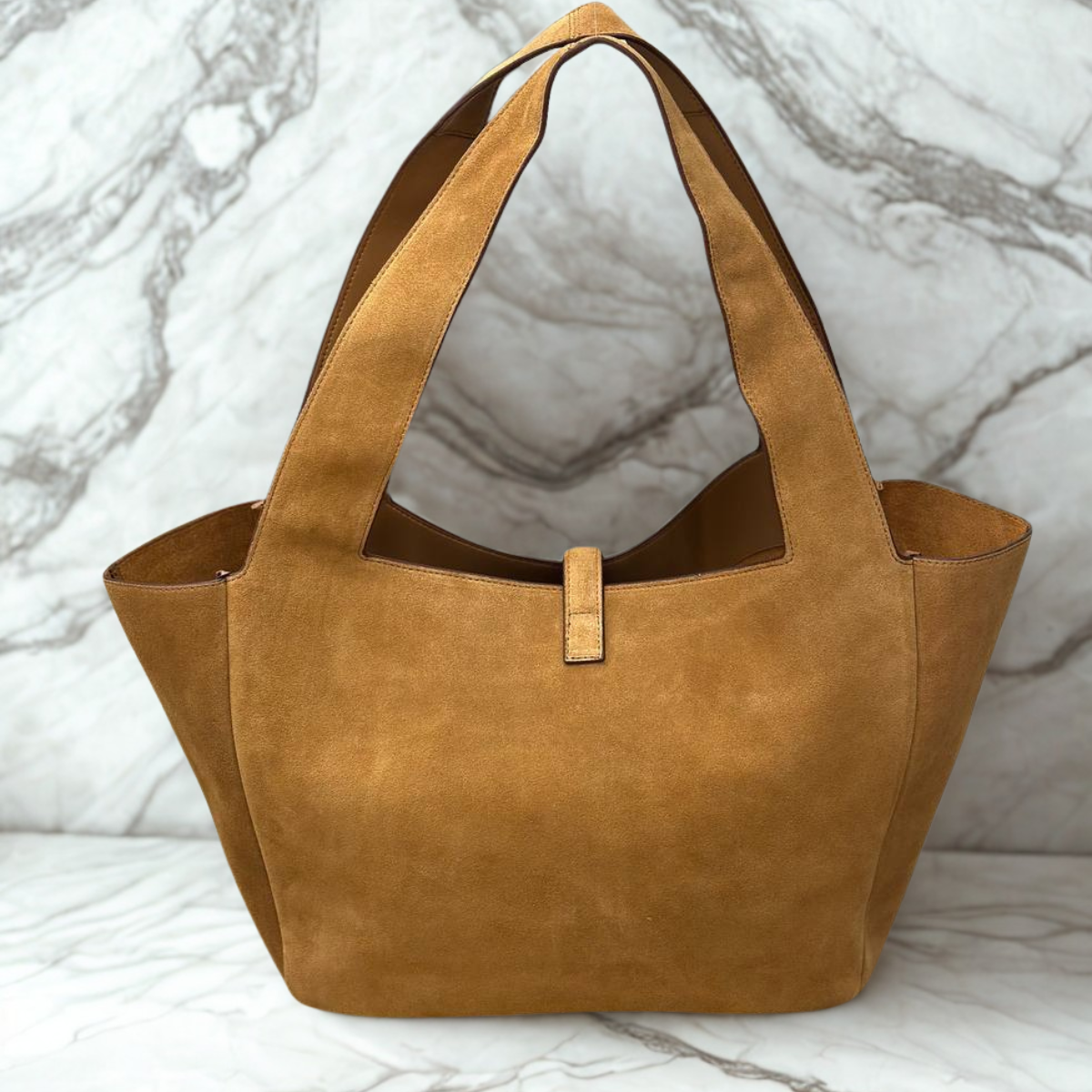 Saint Laurent – Le 5 à 7 Bea-tas in suède