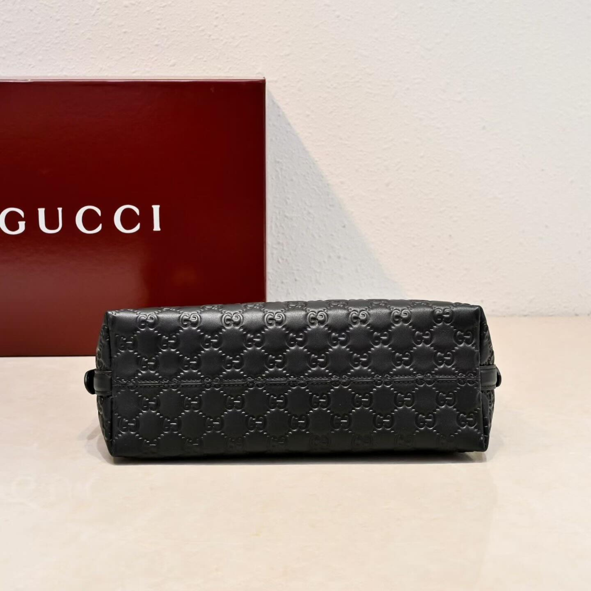 Gucci – Medium GG Emblem schoudertas