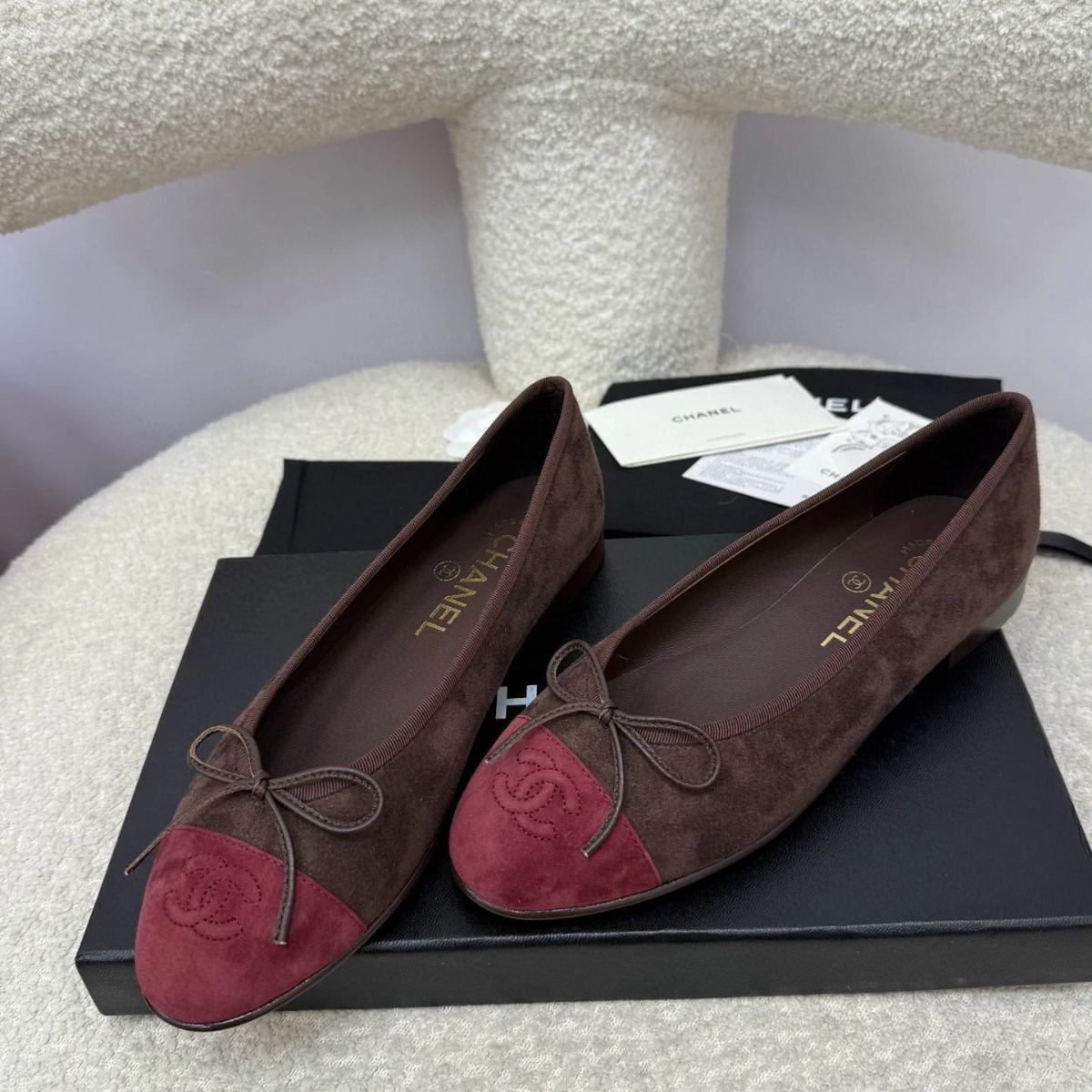 Chanel 25A Ballet Flats Donkerrood Chocolade Suède