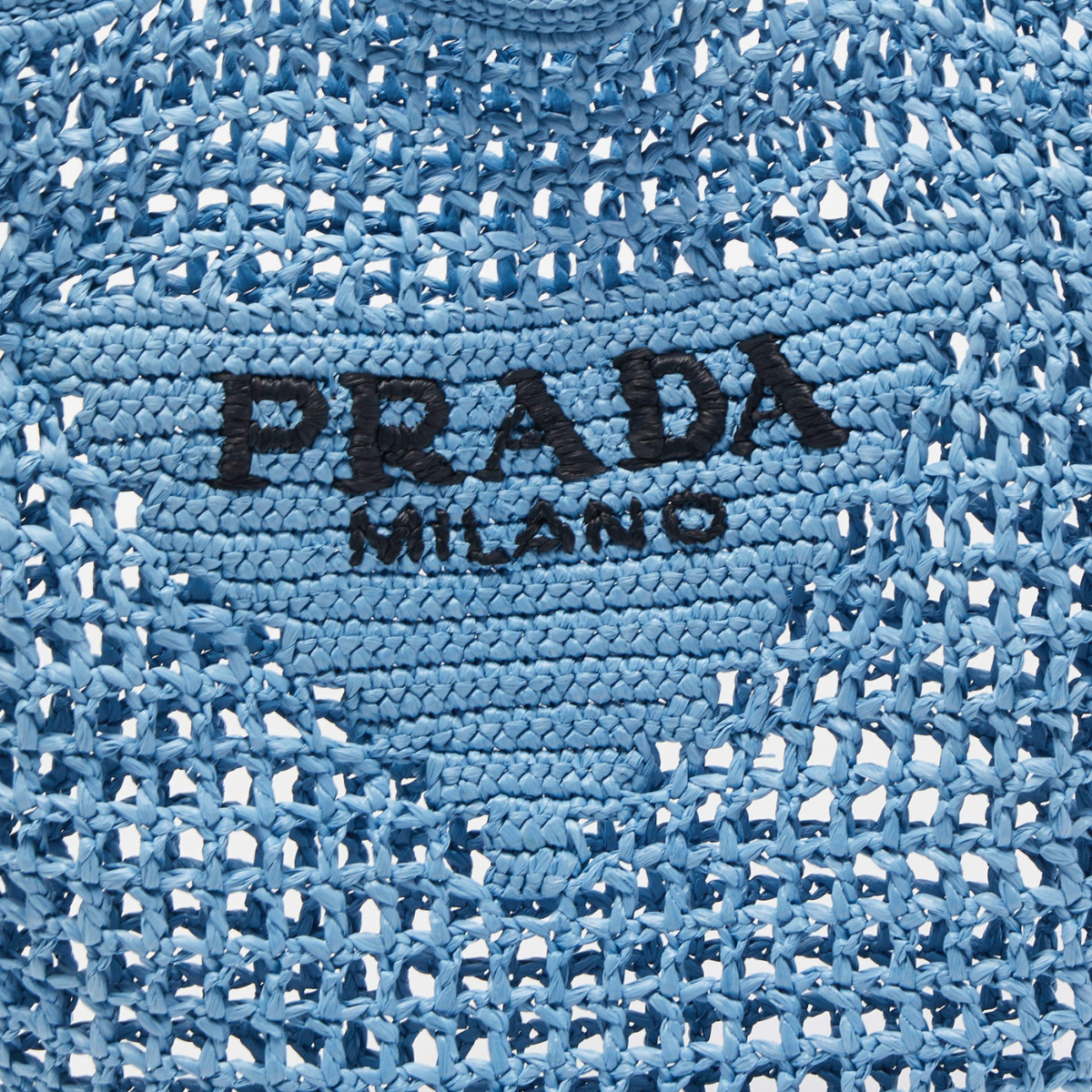 Prada – Shopper-tas in raffia met geweven logo in blauw