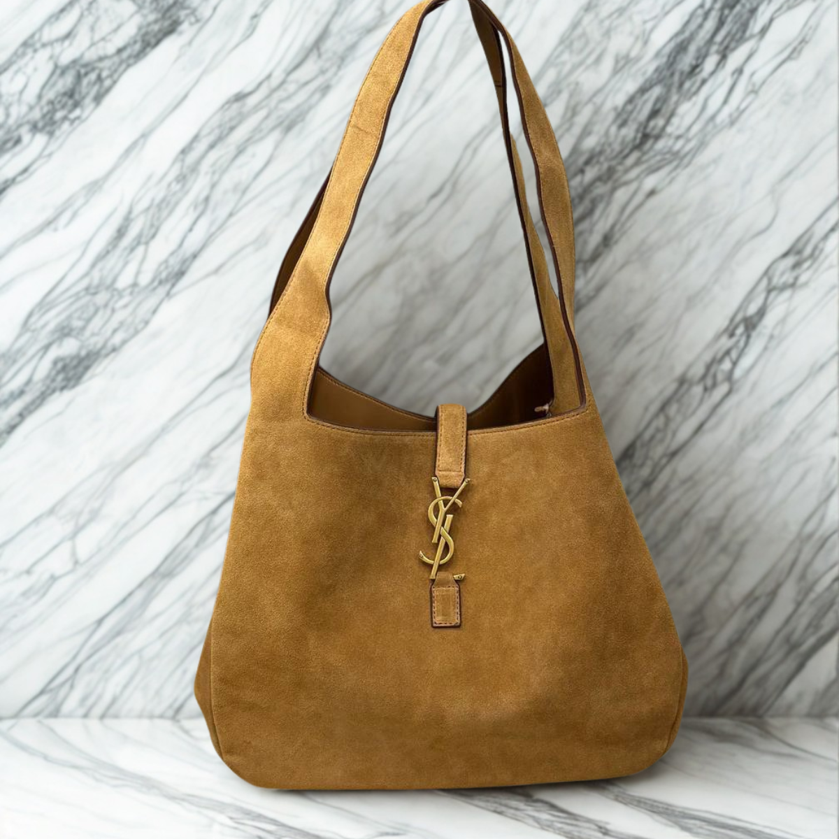 Saint Laurent – Le 5 à 7 Bea-tas in suède