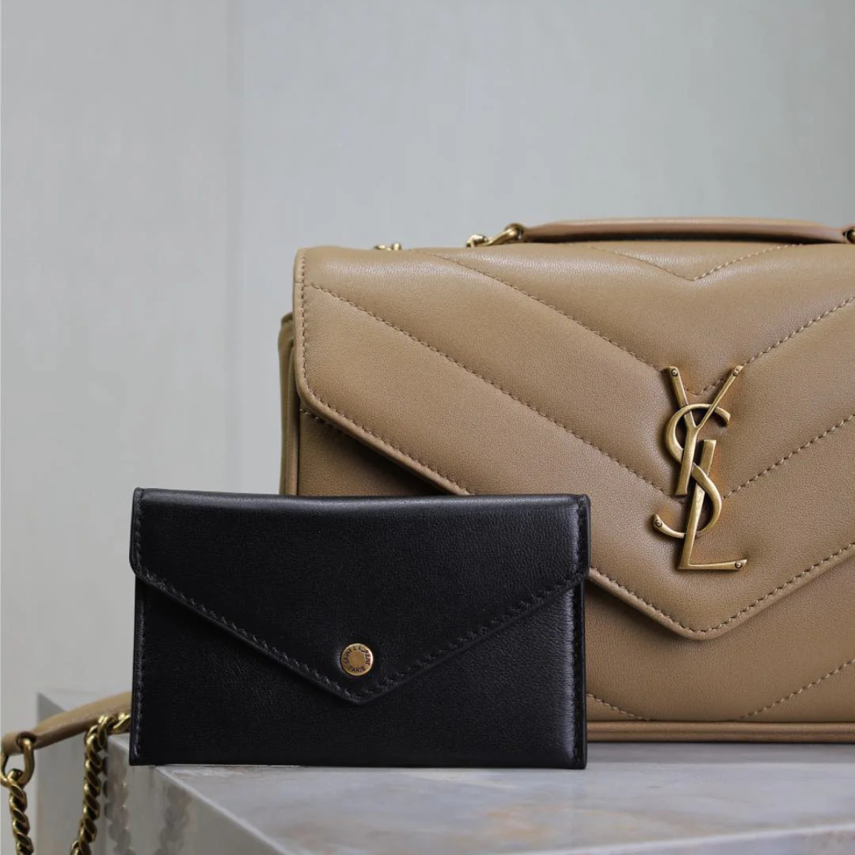 Saint Laurent – Loulou Small Matelassé-tas in lamsleer