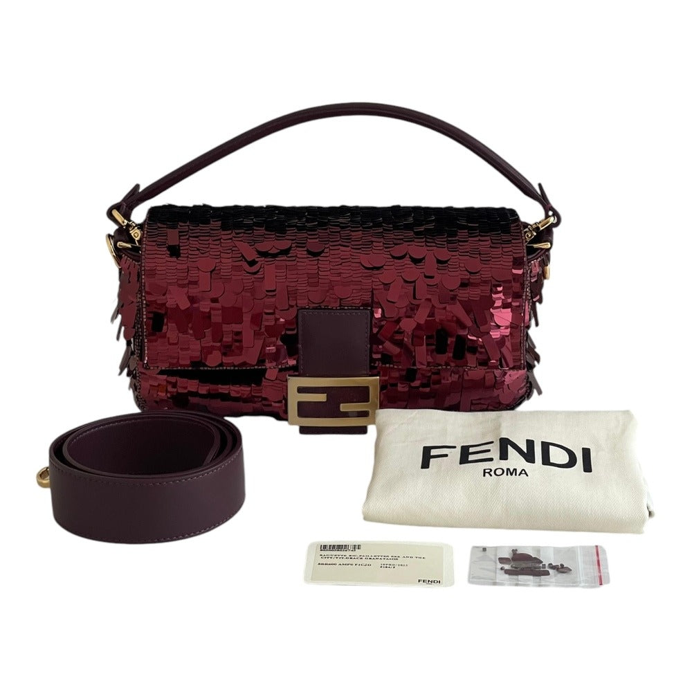 Fendi – Baguette Tas in Rode Pailletten