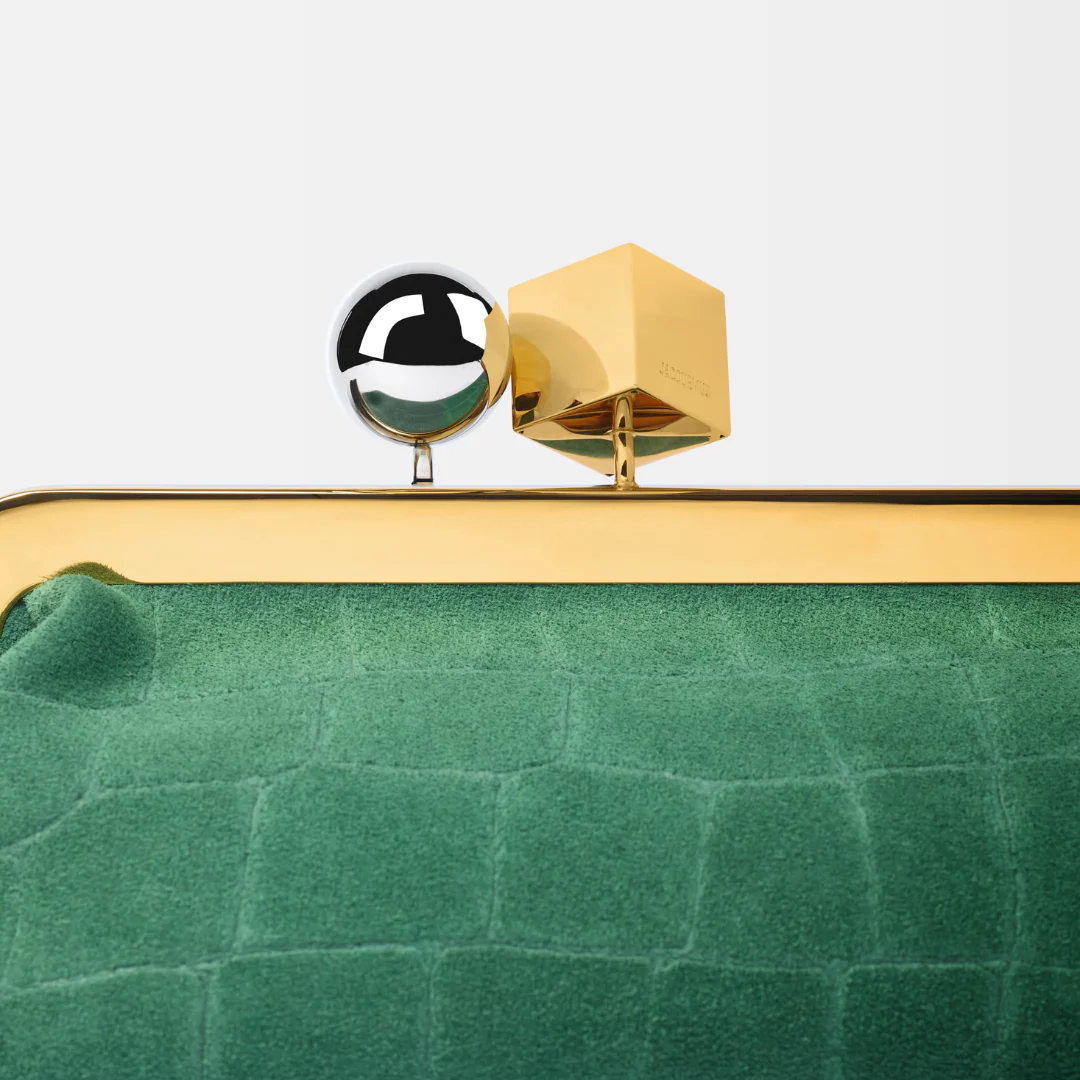 Jacquemus – Le Salon Suède Clutch met krokodillenreliëf