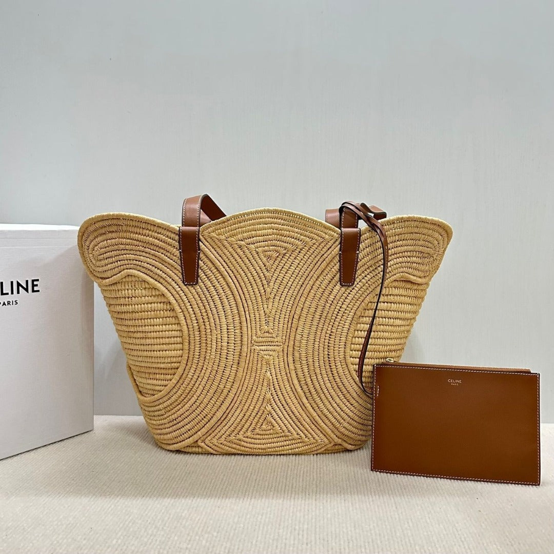 Celine Classic Small Basket met Geweven Triomphe in Raffia en Kalfsleer
