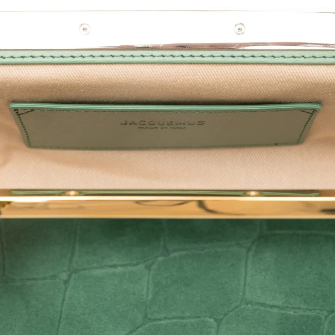 Jacquemus – Le Salon Suède Clutch met krokodillenreliëf