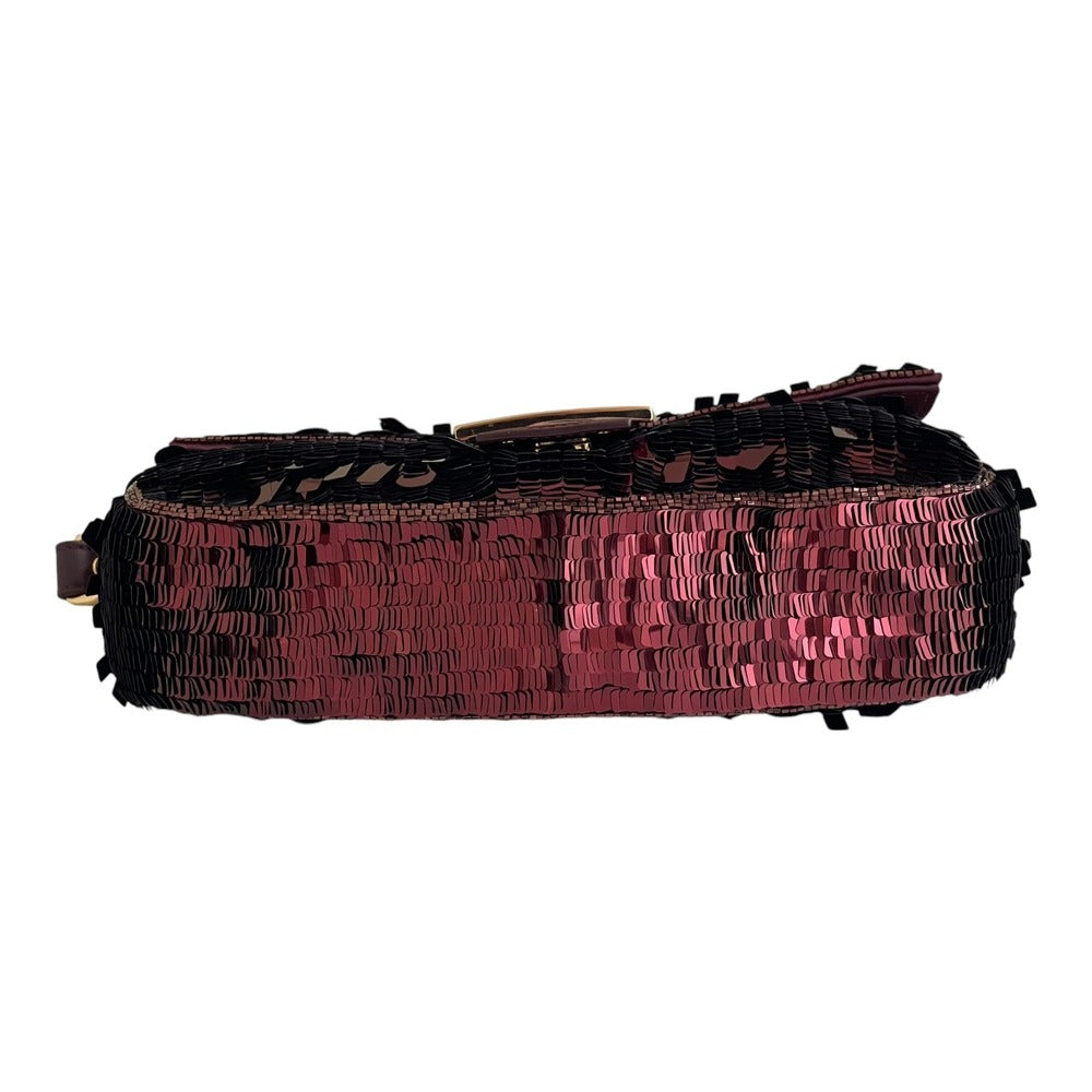 Fendi – Baguette Tas in Rode Pailletten