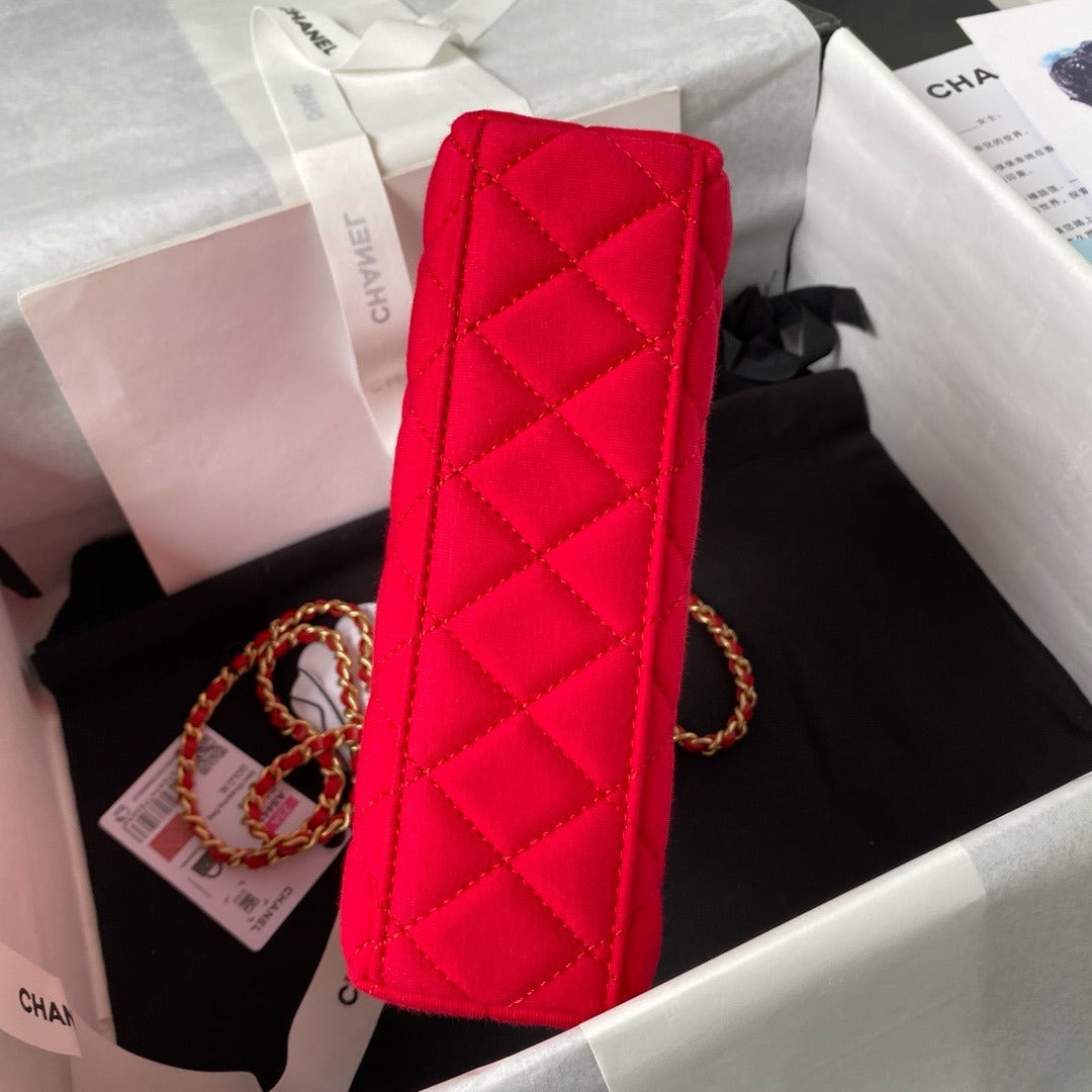 Chanel Matelassé Handtas in Rood Canvas