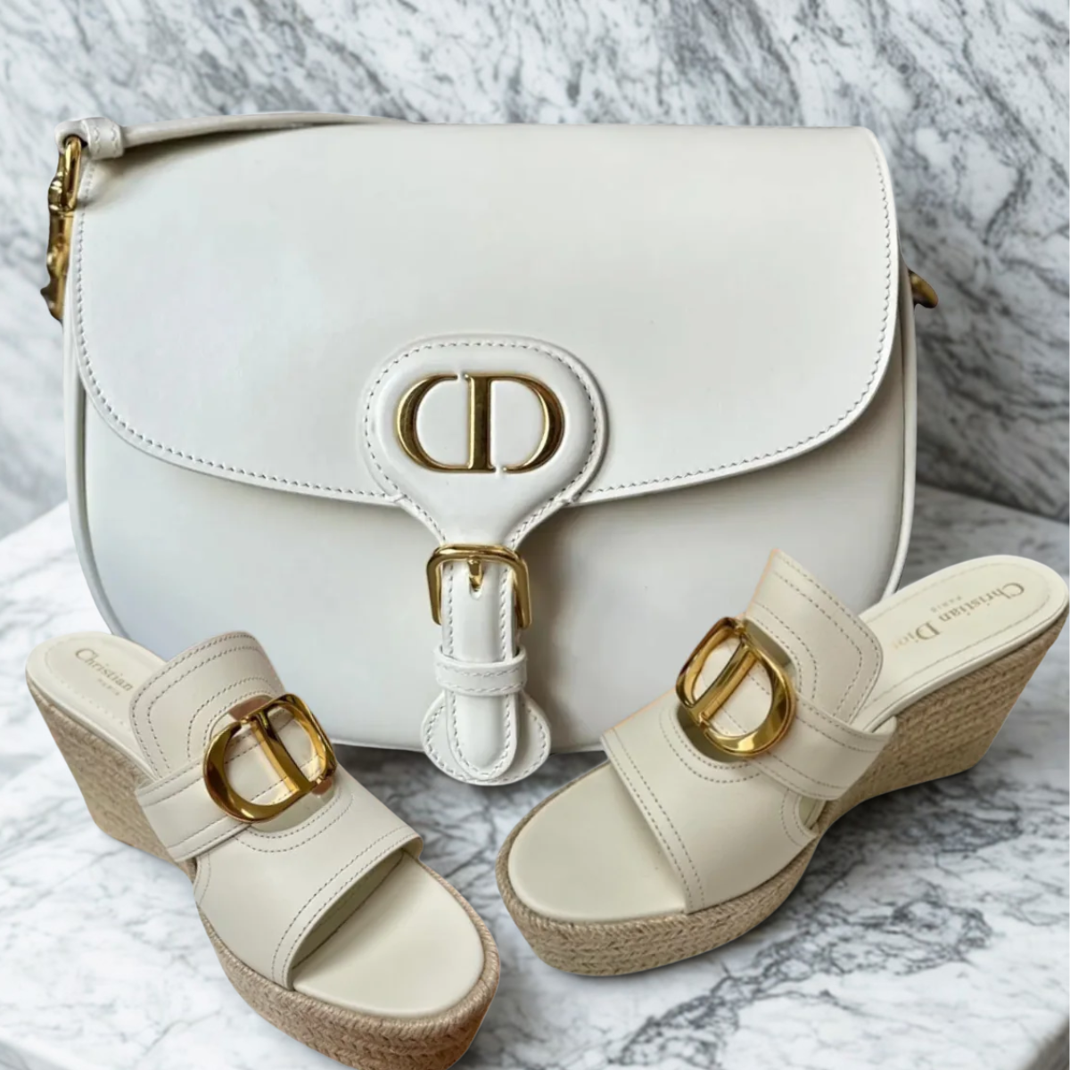 Dior Bobby Crossbody en 30 Montaigne Wedge Slides