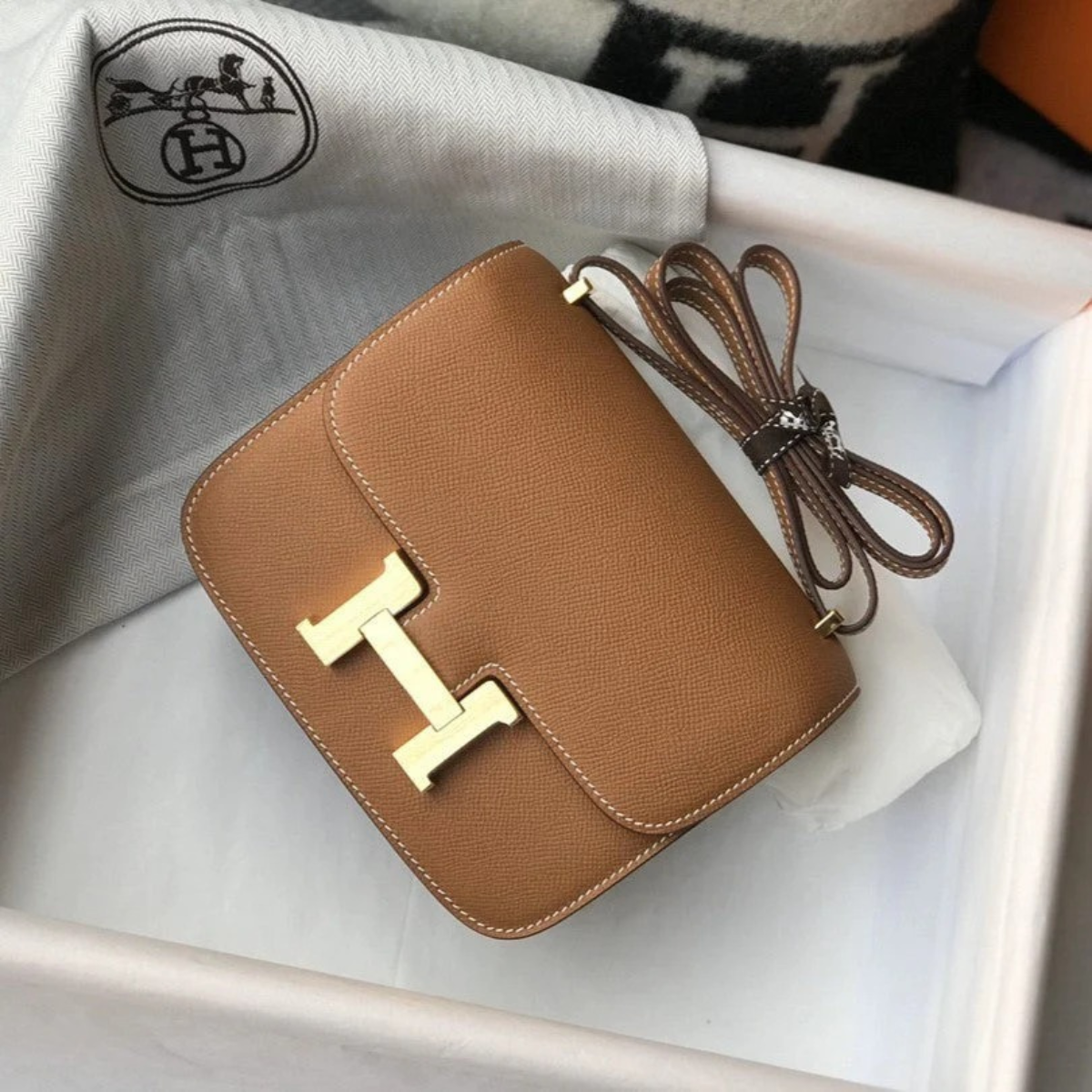 Hermès – Constance 18 Gold