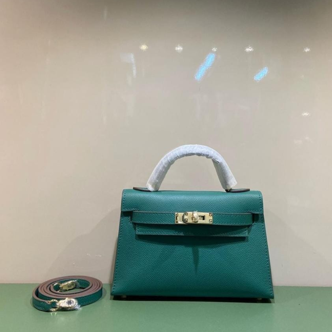 Hermès – Kelly 20-tas in groen met goudkleurige hardware