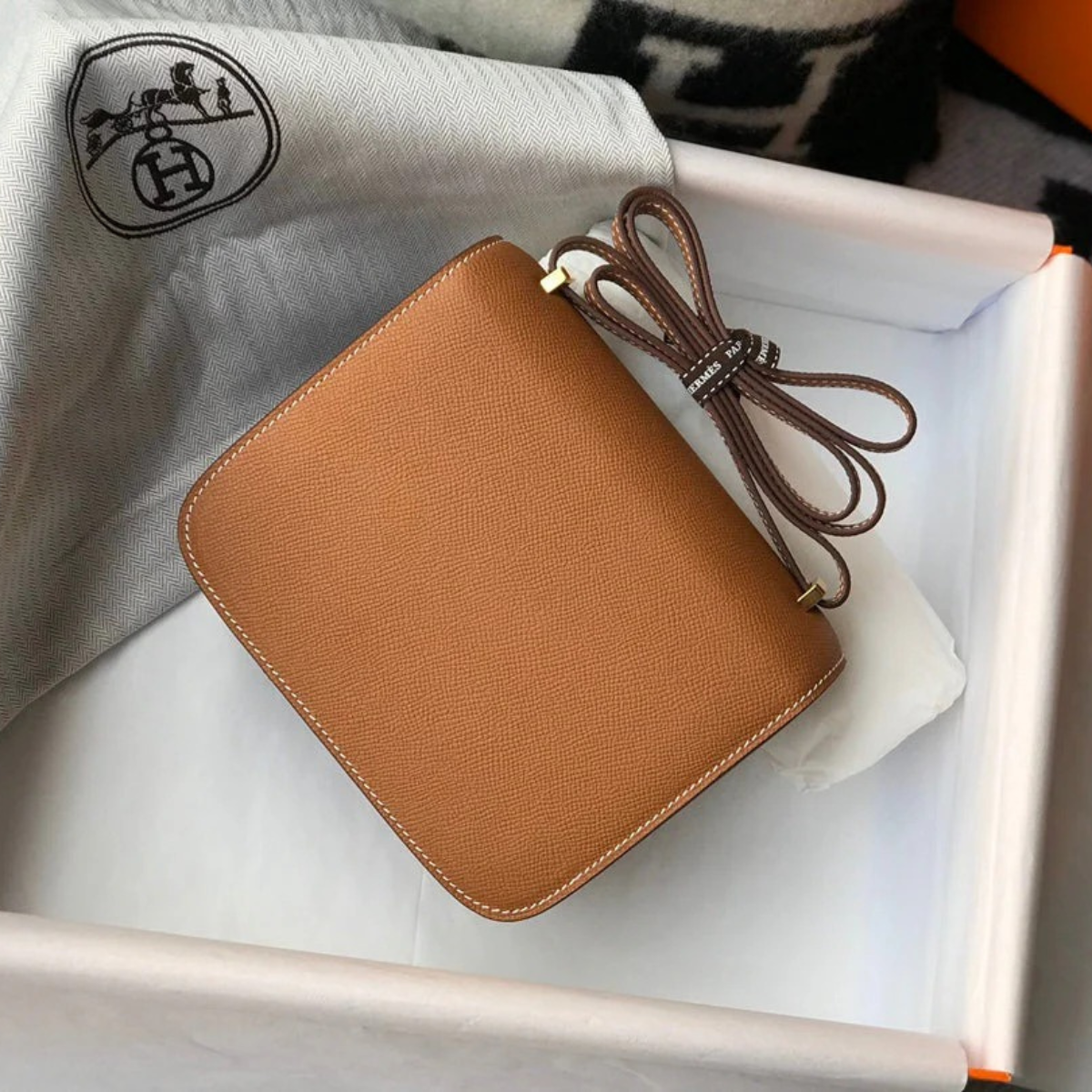 Hermès – Constance 18 Gold