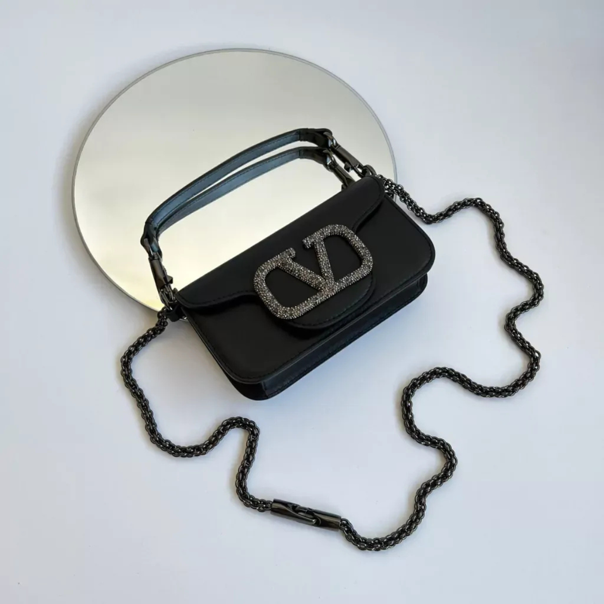 Valentino Garavani – Locò Small schoudertas met juweellogo