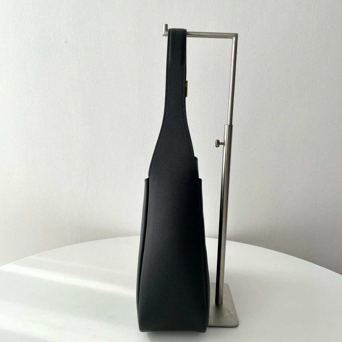 Yves Saint Laurent – Le 5 à 7 Bea-tas in fijn getextureerd leer