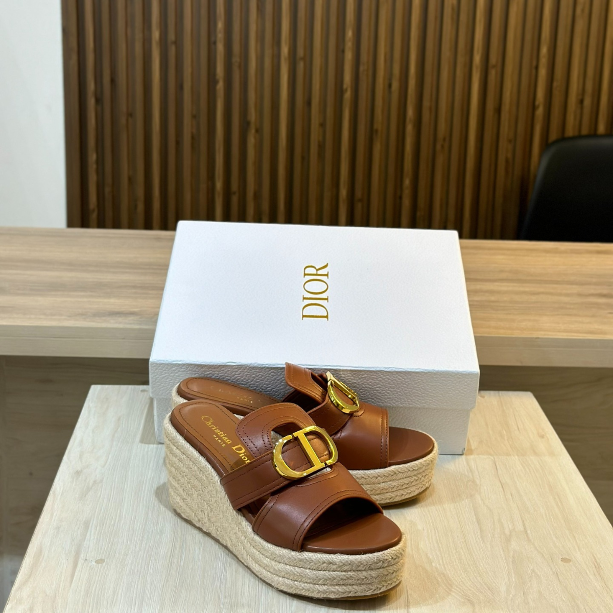 Dior Bobby Medium Tas en 30 Montaigne Wedge Slide