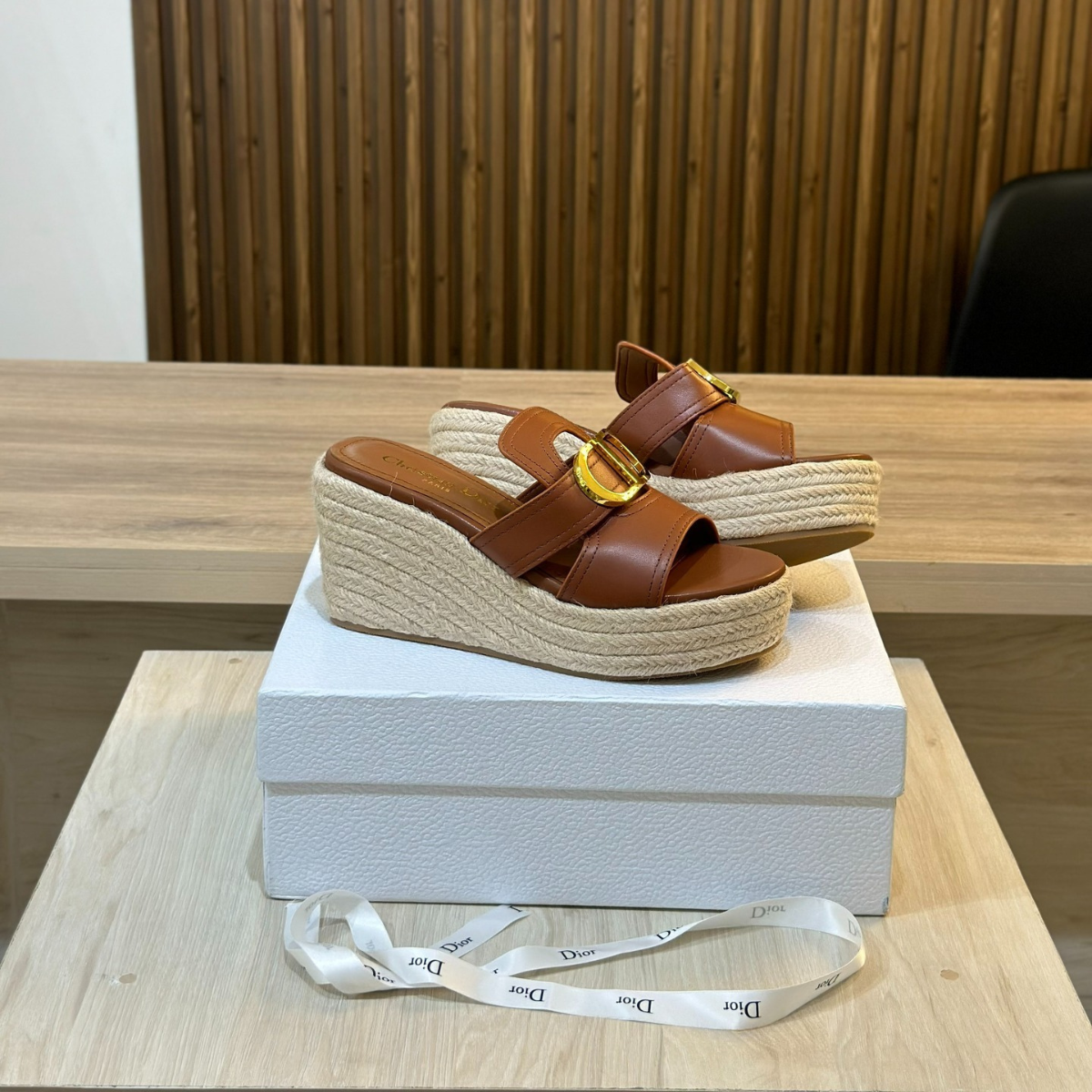 Dior Bobby Medium Tas en 30 Montaigne Wedge Slide