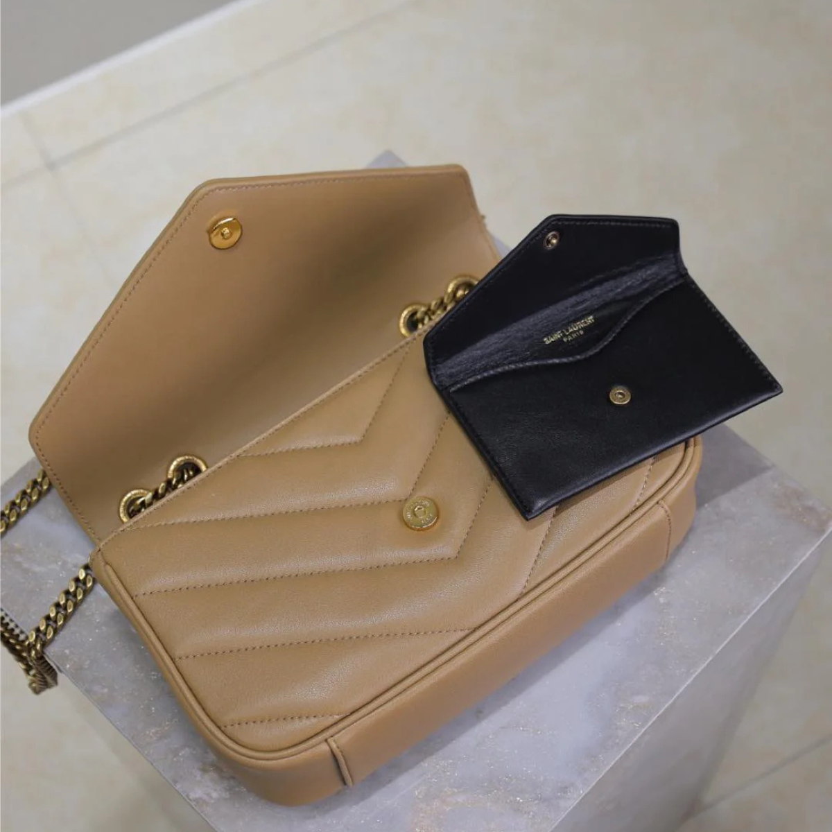 Saint Laurent – Loulou Small Matelassé-tas in lamsleer