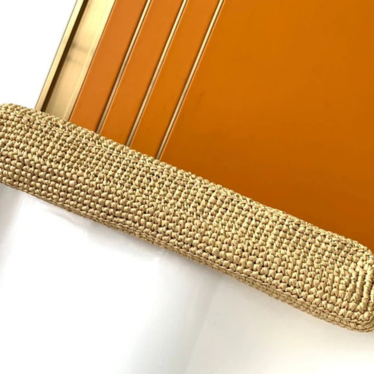 Yves Saint Laurent – Icare-tas in raffia