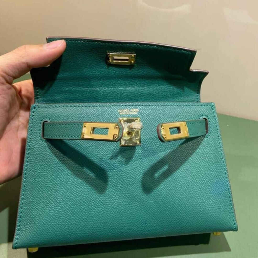 Hermès – Kelly 20-tas in groen met goudkleurige hardware
