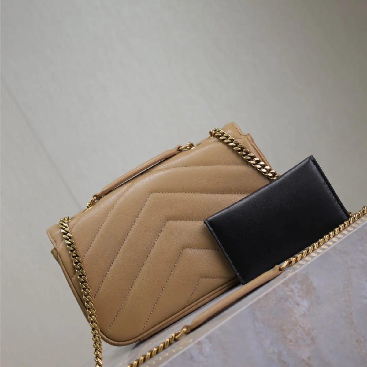 Saint Laurent – Loulou Small Matelassé-tas in lamsleer