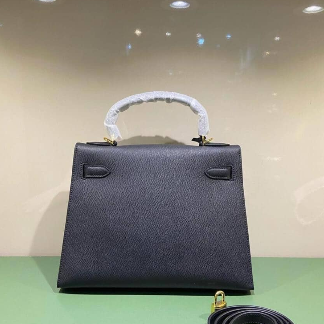 Hermès – Kelly 25-tas in zwart met goudkleurige hardware