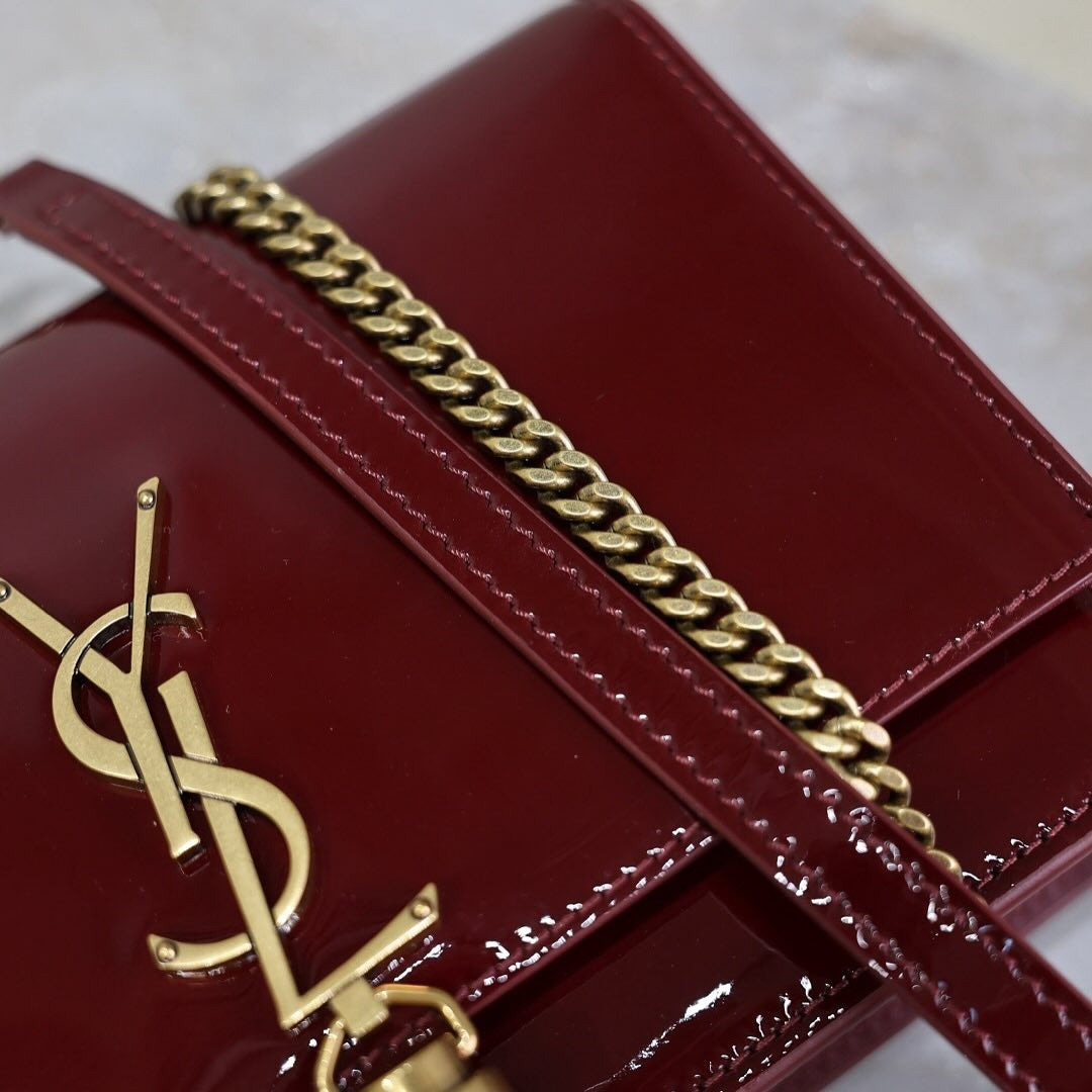 Yves Saint Laurent – Kate Small-tas in lakleer