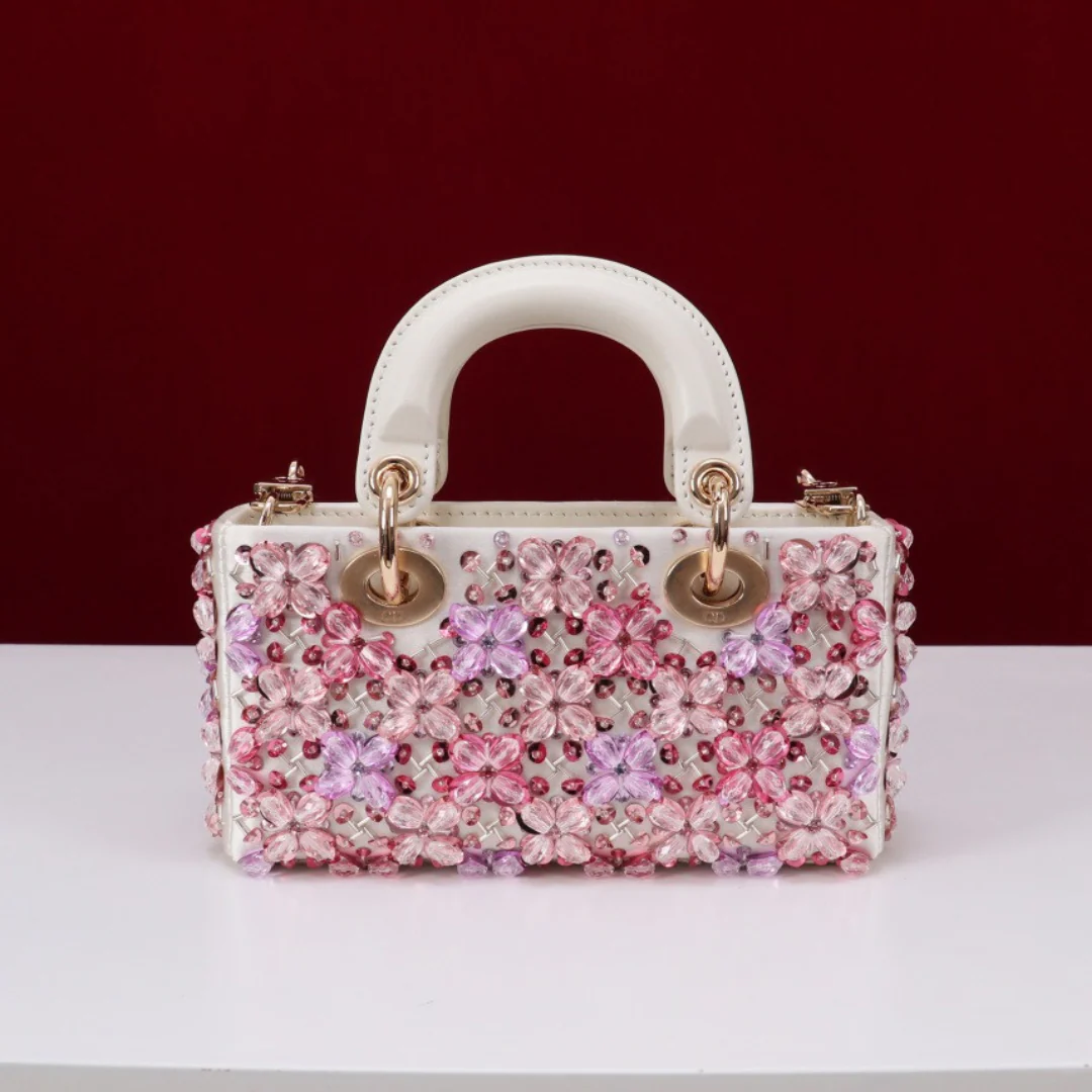 Dior – Lady D-Joy Micro Bag in Wit Kalfsleer met Roze Bloemenborduursel en Strass