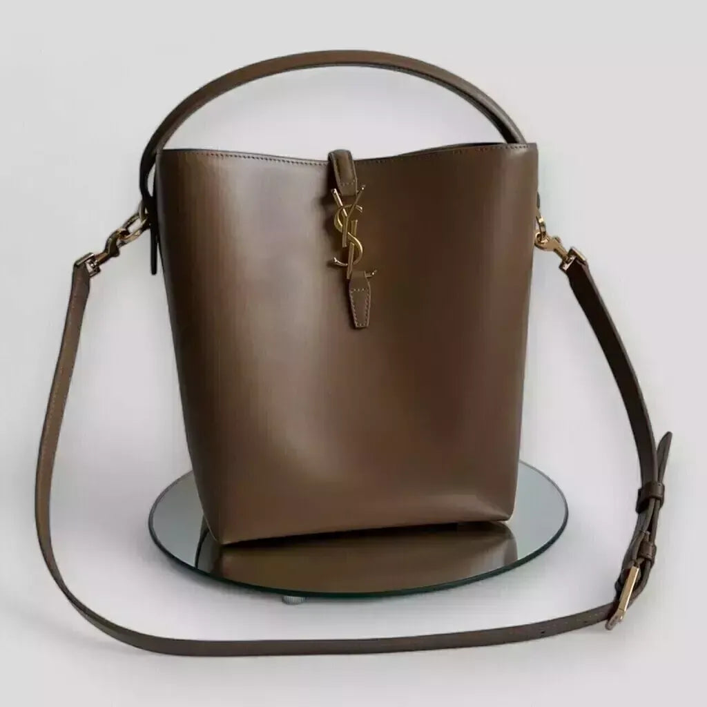 Yves Saint Laurent – Le 37-tas in glanzend leer