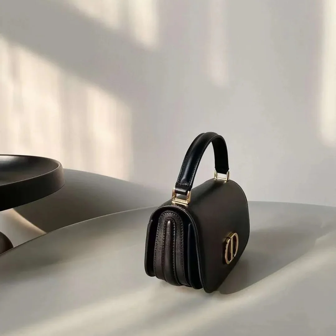 Dior 30 Montaigne Avenue Medium Top Handle Tas