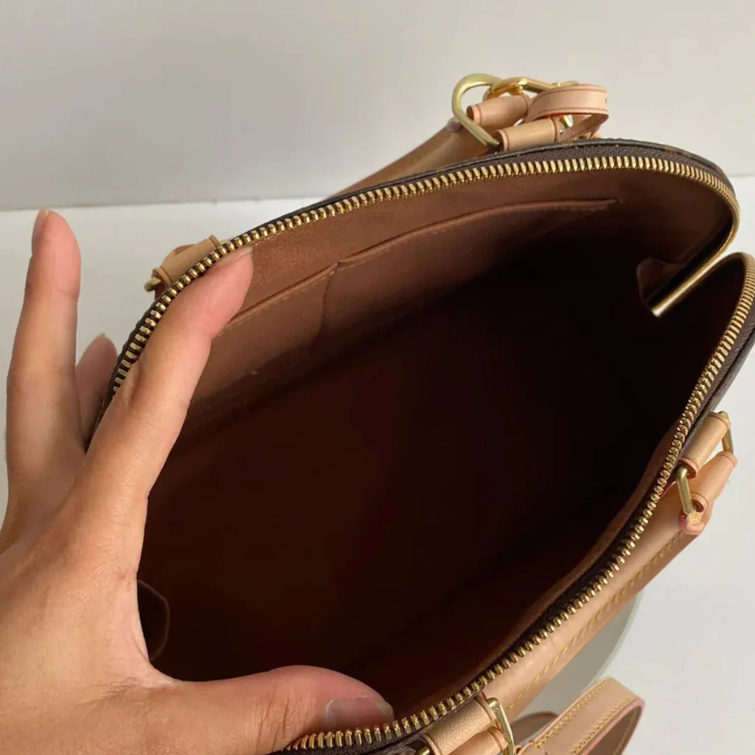 Louis Vuitton – Alma BB-tas