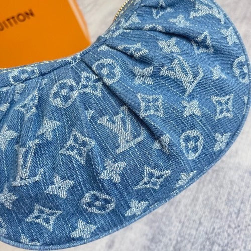 Louis Vuitton – Pochette Valley Collectie