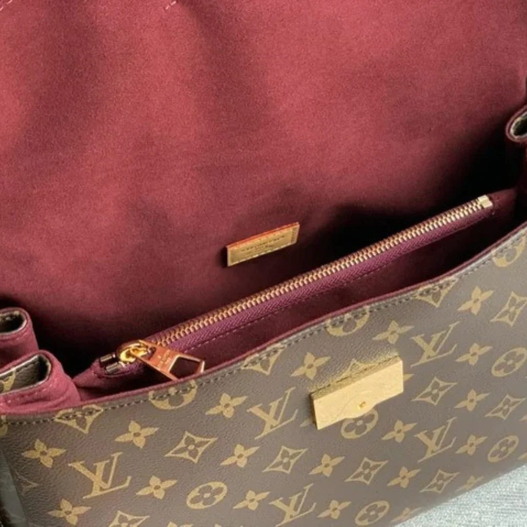Louis Vuitton – Hide Away MM-tas